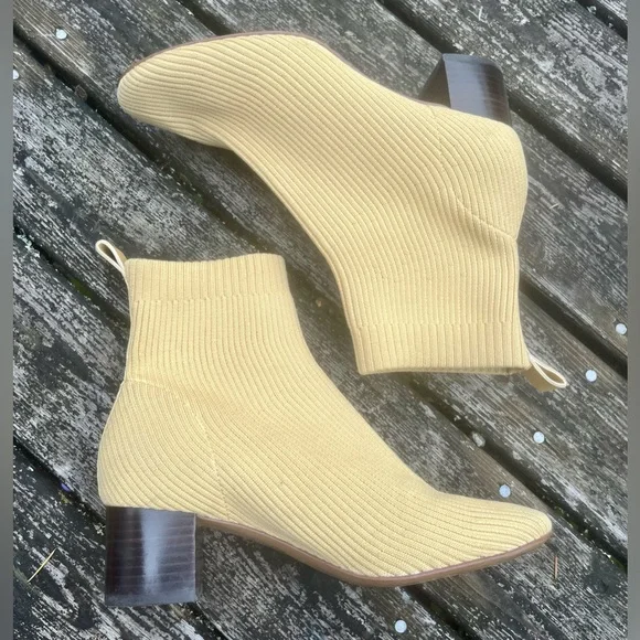 EVERLANE The Glove Yellow Boots - Picture 3 of 10